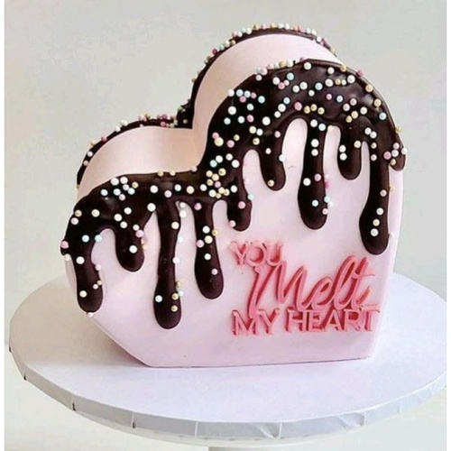 Tilted with Love Cake Decorating Class