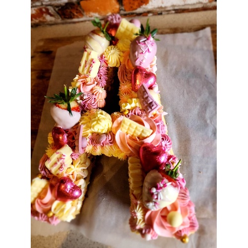 Letter, Number or Heart Cake - Piping made easy decorating class