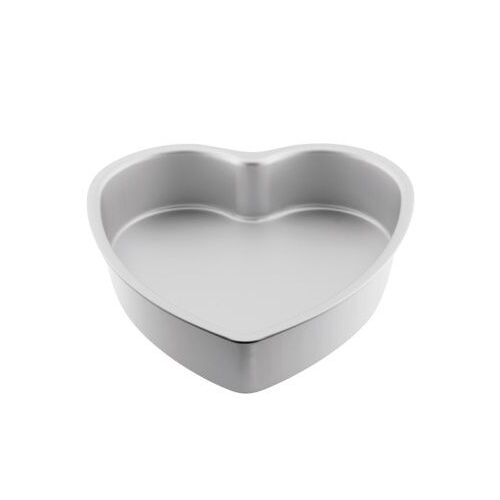 Shaped clearance cake tins